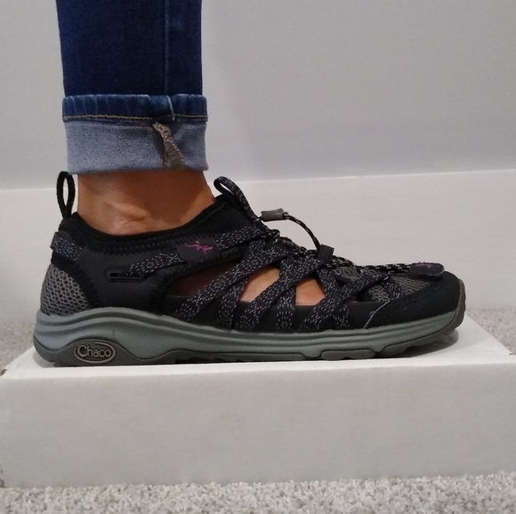 Chaco Outcross Evo 1 Hiking Shoe - Picture 7 of 9